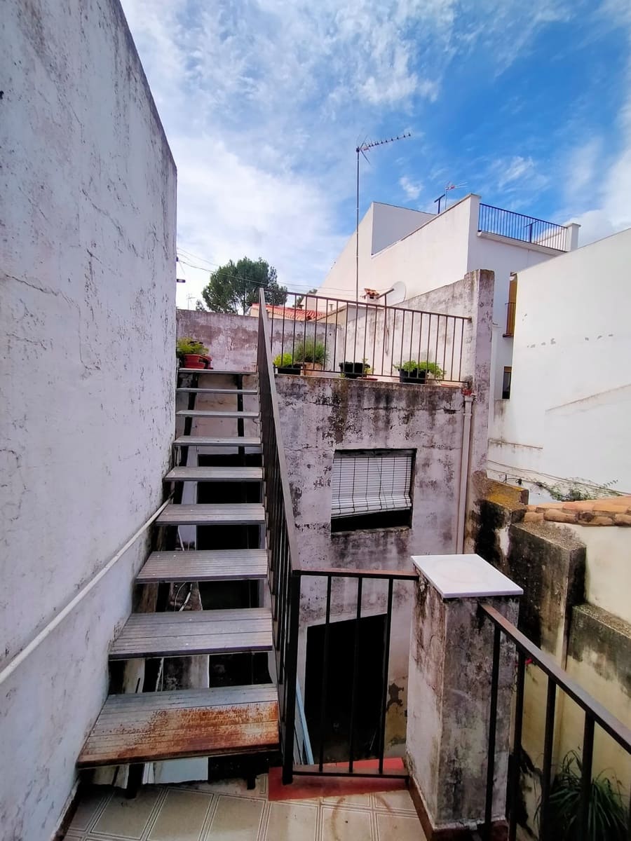 5 chambre Maison de Ville à vendre à Orba - 210 000 € (Ref: 8868175)