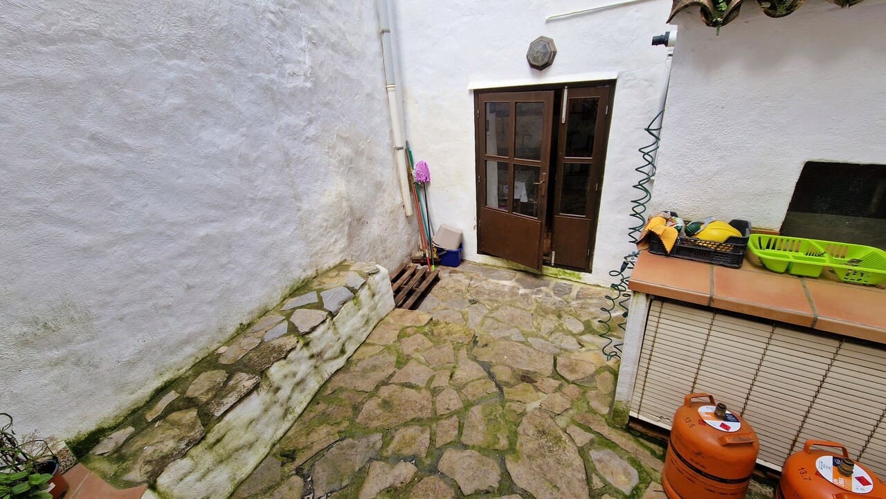 5 soveværelse Byhus til salg i Castell de Castells - € 199.950 (Ref: 8901307)