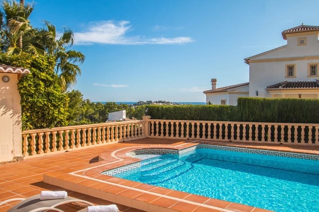 4 quarto Moradia para venda em Calpe / Calp com piscina - 670 000 € (Ref: 8901311)