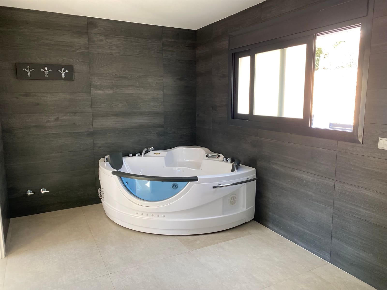 4 bedroom Villa for sale in Calpe / Calp with pool - € 900,000 (Ref: 8937985)