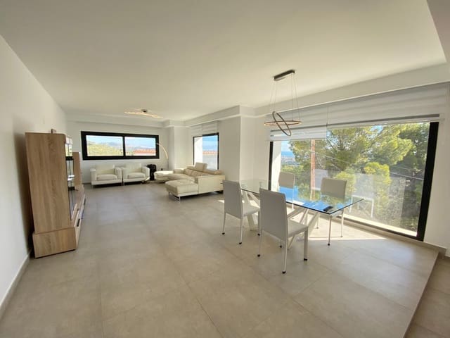 4 soveværelse Villa til salg i Calpe / Calp med swimmingpool - € 900.000 (Ref: 8937985)