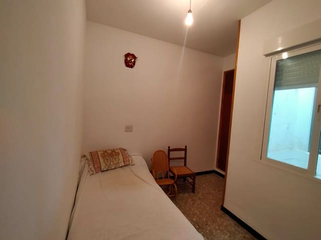 3 Zimmer Haus zu verkaufen in Orba mit Garage - 168.000 € (Ref: 8967302)