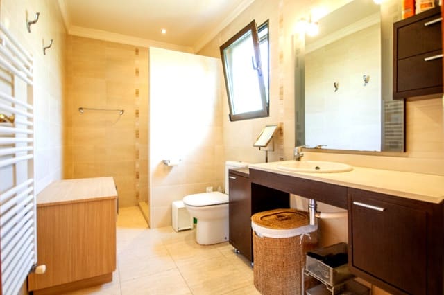 3 bedroom Villa for sale in Orba with pool garage - € 470,000 (Ref: 9006511)