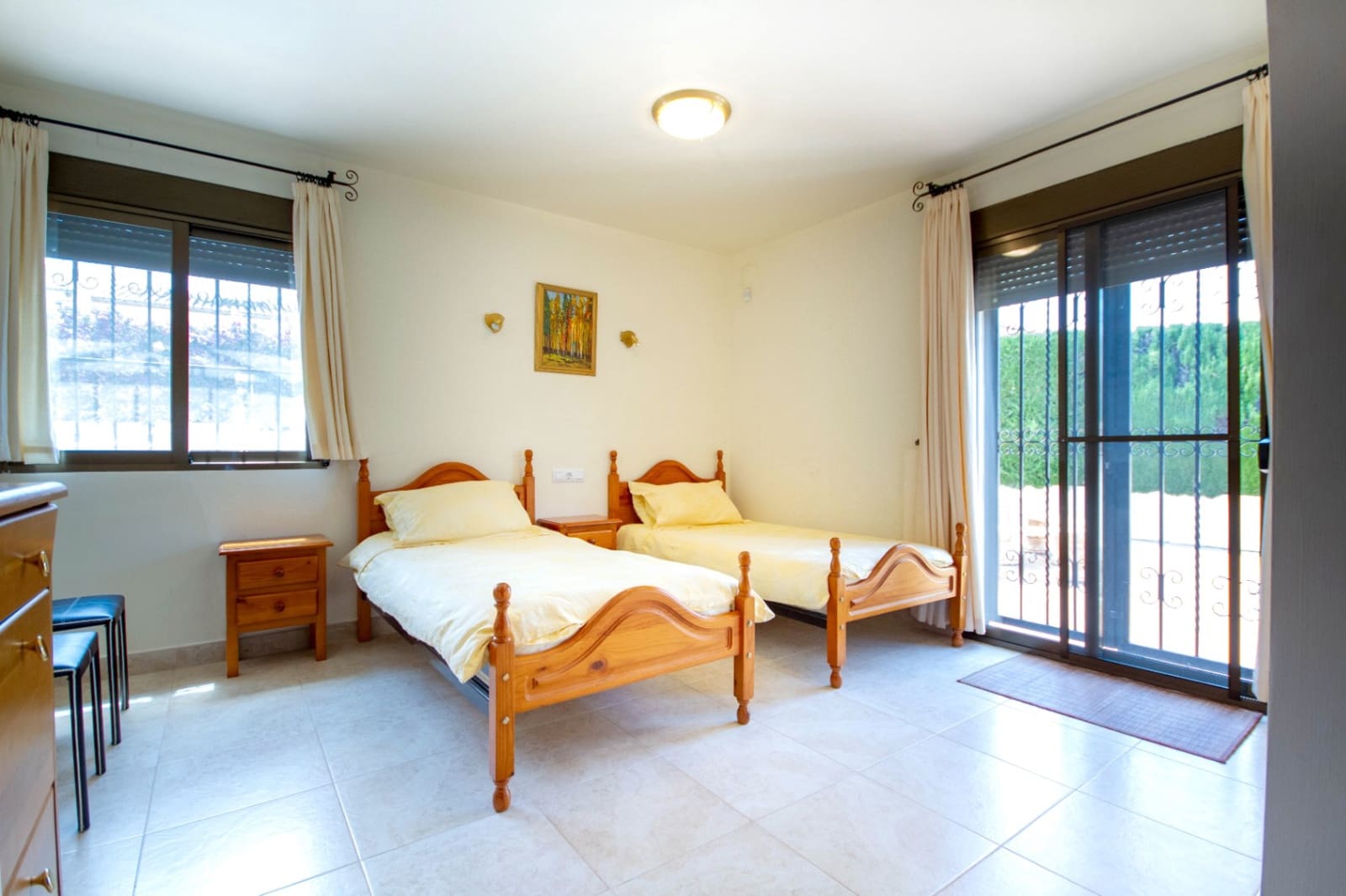 3 soveværelse Villa til salg i Orba med swimmingpool garage - € 470.000 (Ref: 9006511)