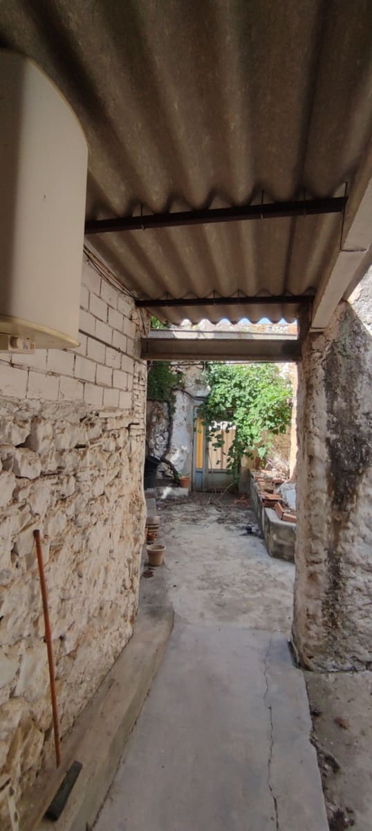 3 slaapkamer Huis te koop in Sagra - € 85.000 (Ref: 9113206)