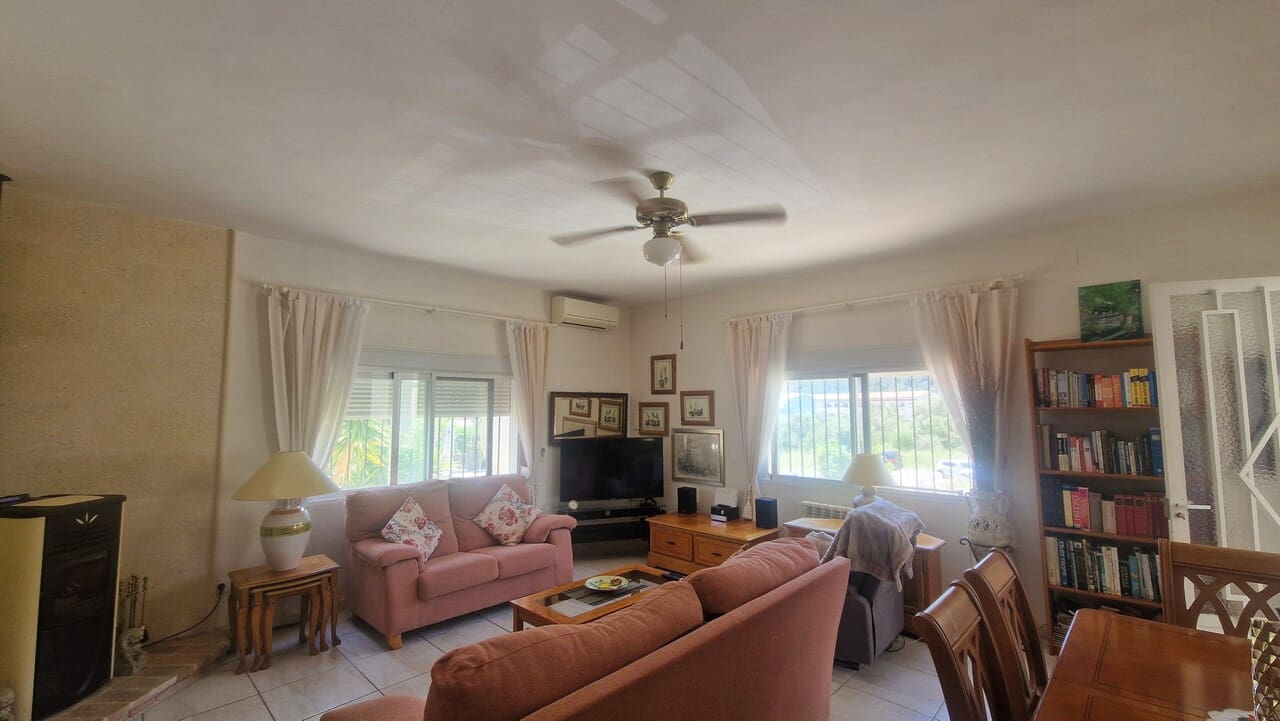 2 bedroom Villa for sale in Parcent - € 315,000 (Ref: 9162886)