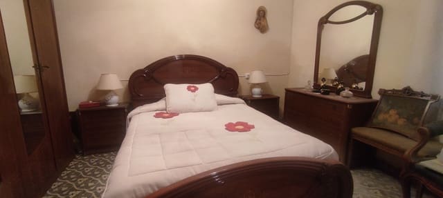 4 Zimmer Haus zu verkaufen in Orba - 180.000 € (Ref: 9325586)