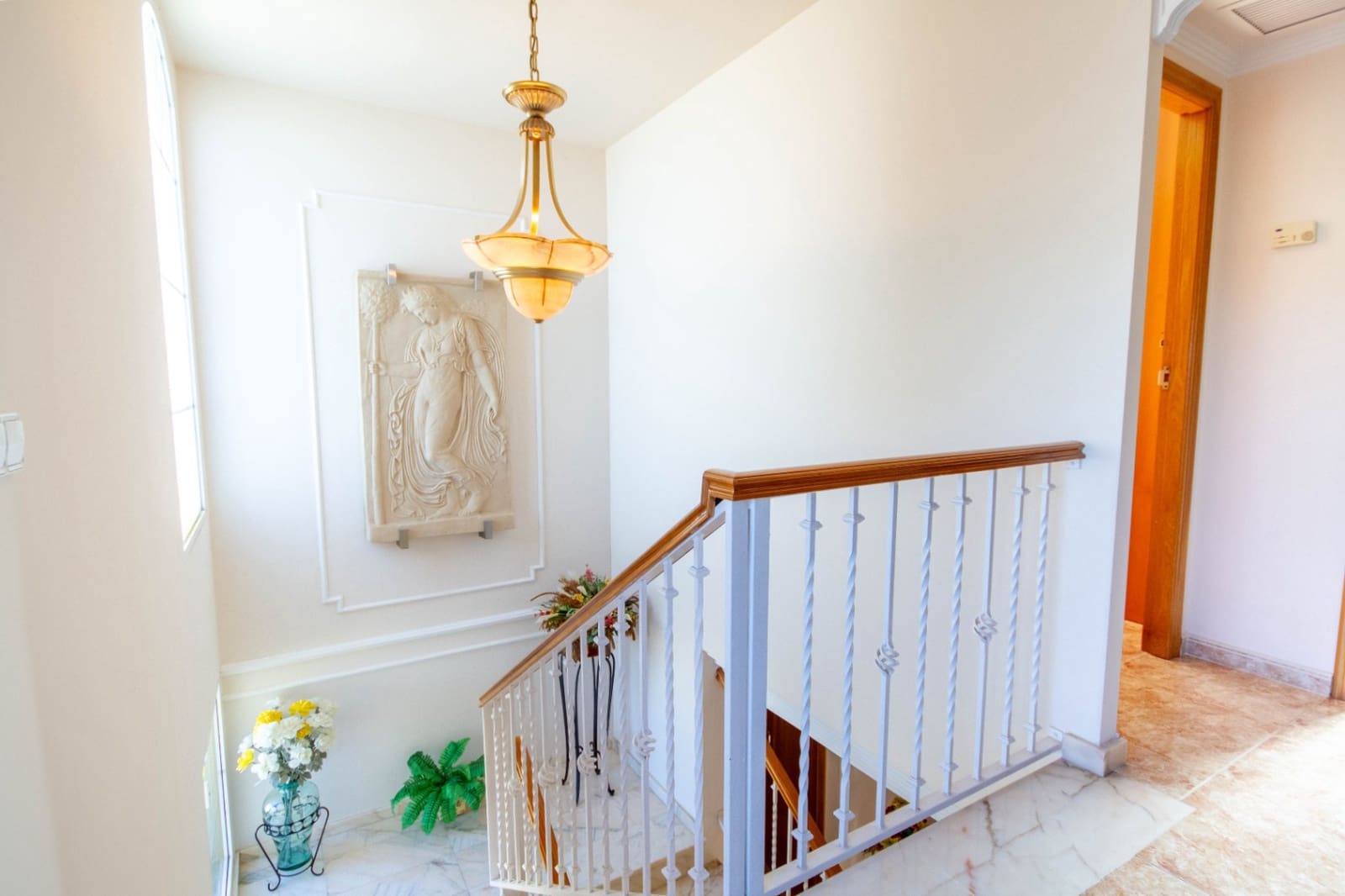 5 soveværelse Villa til salg i Orba med swimmingpool garage - € 650.000 (Ref: 9566321)