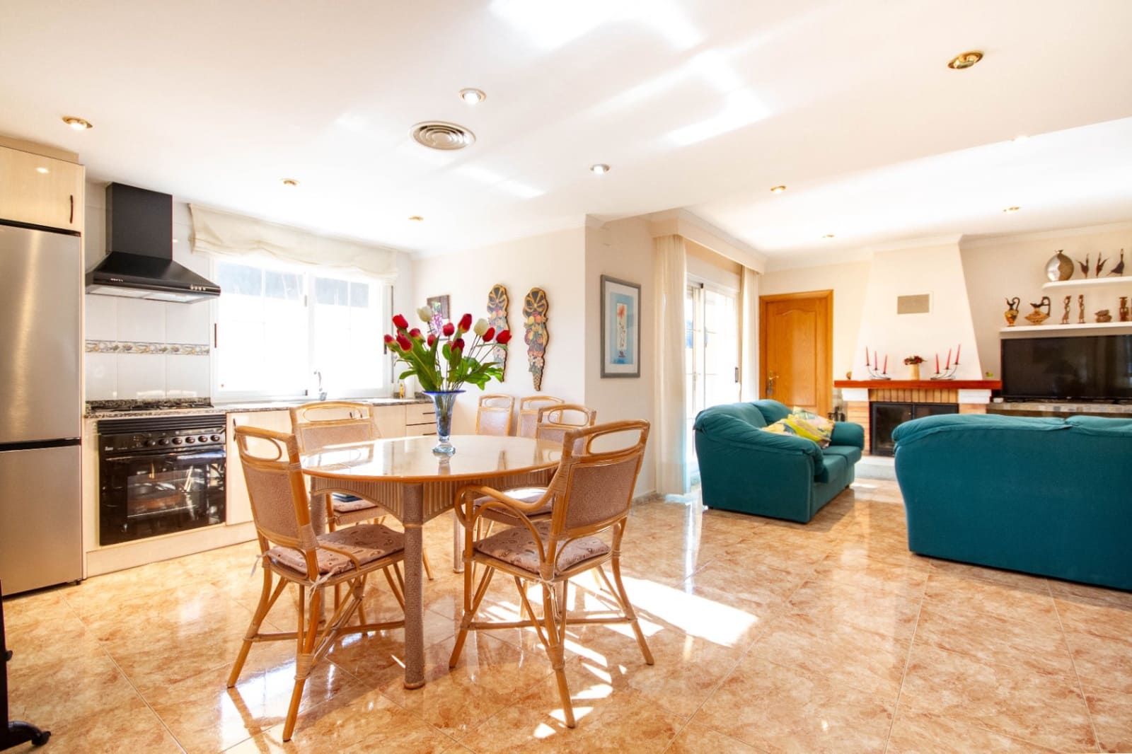 5 soveværelse Villa til salg i Orba med swimmingpool garage - € 650.000 (Ref: 9566321)