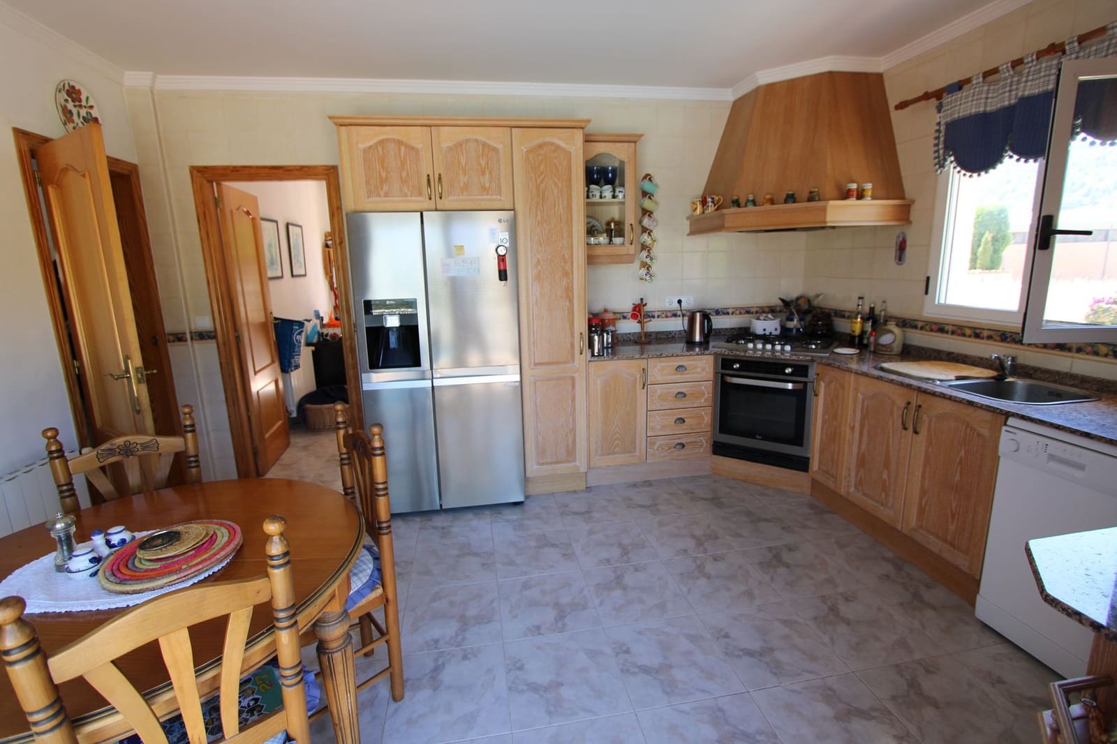 3 sovrum Villa till salu i Orba med pool garage - 575 000 € (Ref: 9566323)