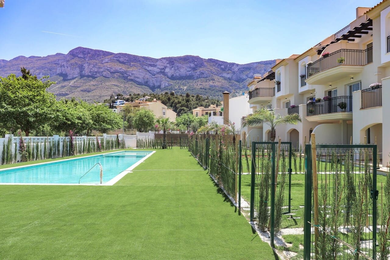 2 bedroom Apartment for sale in Denia with pool - € 381,000 (Ref: 9566324)