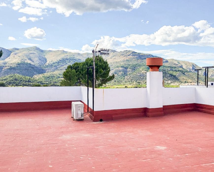 4 bedroom Apartment for sale in Orba - € 135,000 (Ref: 9566328)