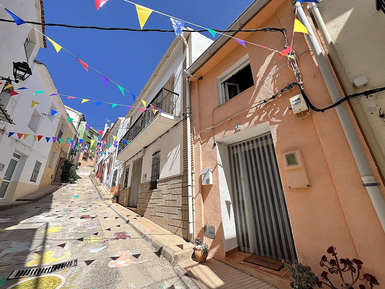 2 bedroom Townhouse for sale in Tarbena - € 145,000 (Ref: 9566334)