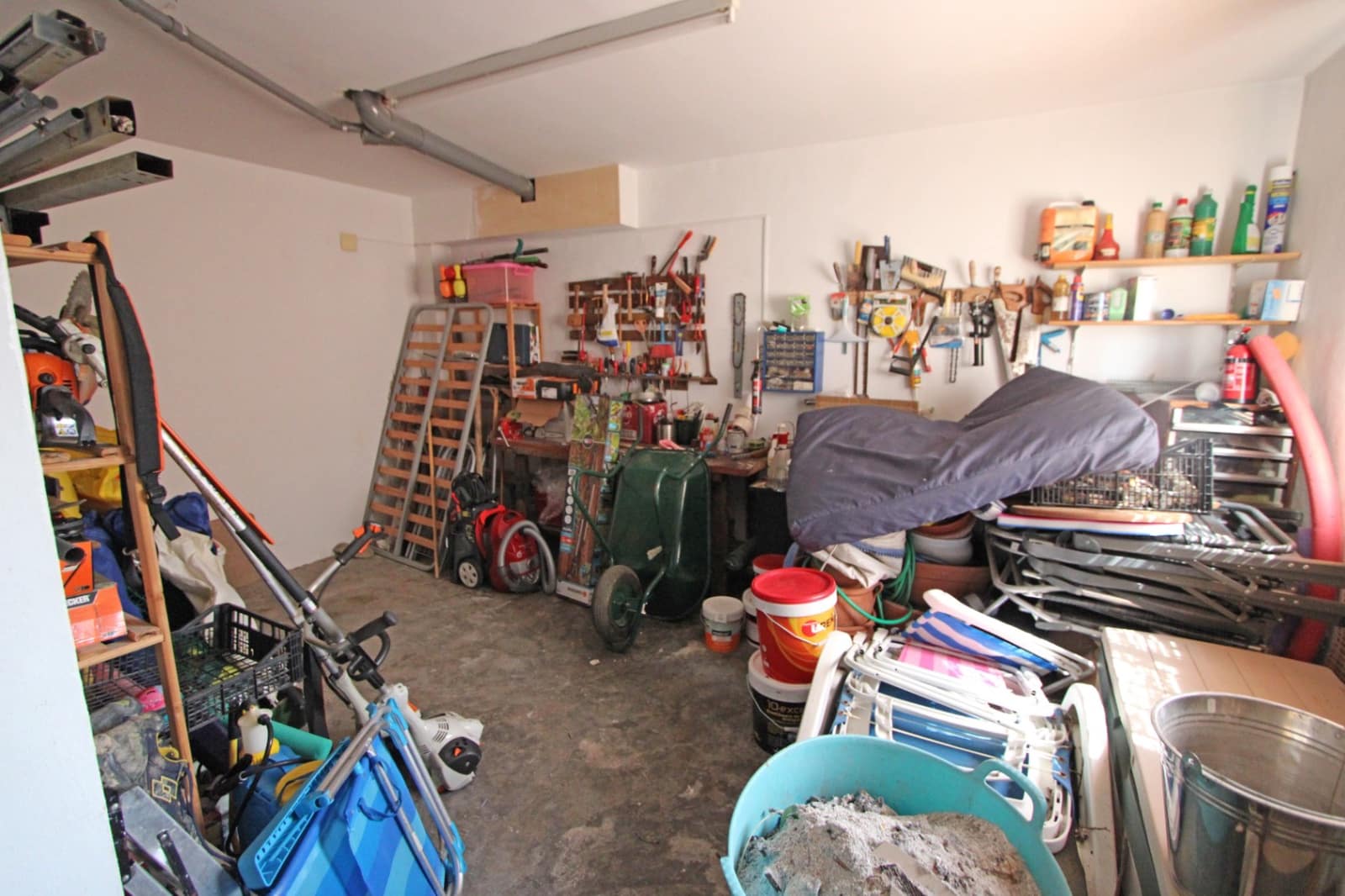 3 soveværelse Villa til salg i Orba med swimmingpool garage - € 400.000 (Ref: 9566341)