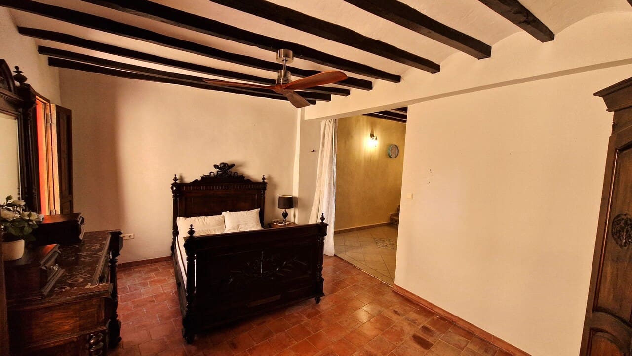 2 bedroom Townhouse for sale in Tarbena - € 150,000 (Ref: 9566347)