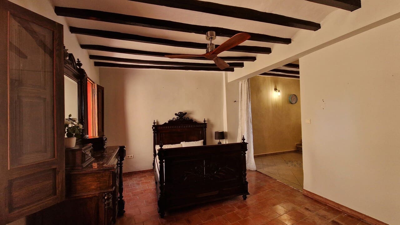 2 bedroom Townhouse for sale in Tarbena - € 150,000 (Ref: 9566347)