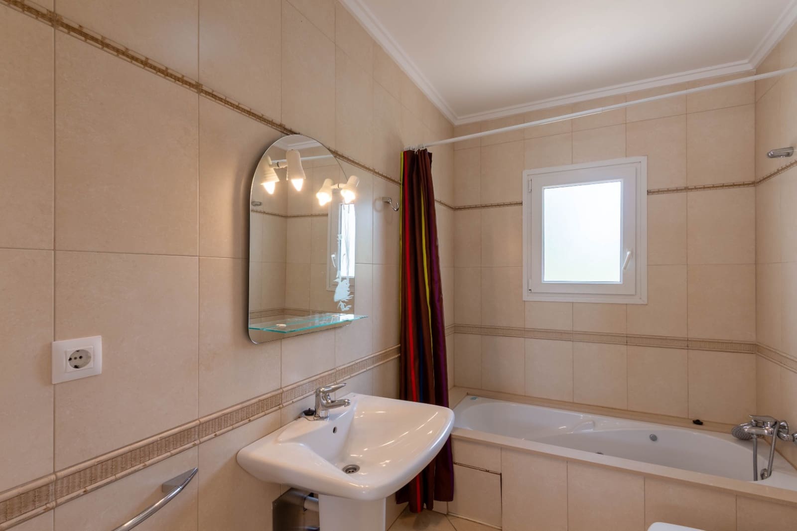 Chalet de 3 habitaciones en Javea / Xàbia en venta con piscina garaje - 595.000 € (Ref: 9566358)