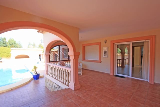 4 Zimmer Villa zu verkaufen in Jalón / Xaló mit Pool Garage - 599.000 € (Ref: 9566360)