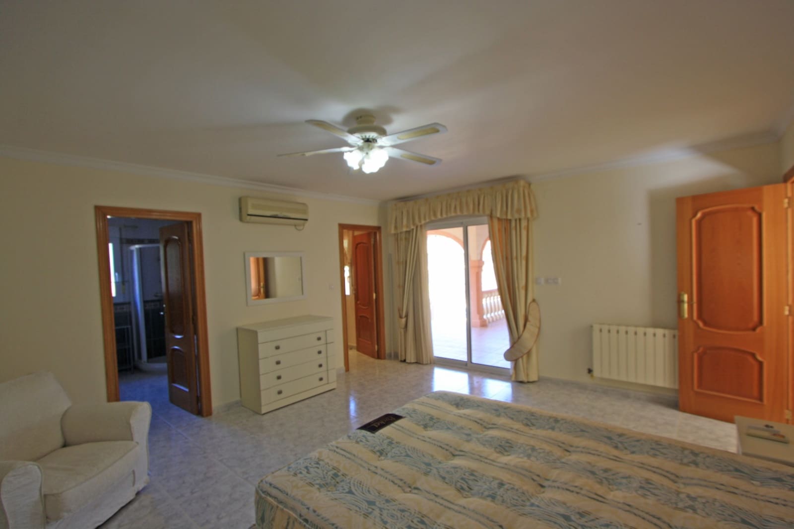 4 camera da letto Villa in vendita in Jalon / Xalo con piscina garage - 599.000 € (Rif: 9566360)