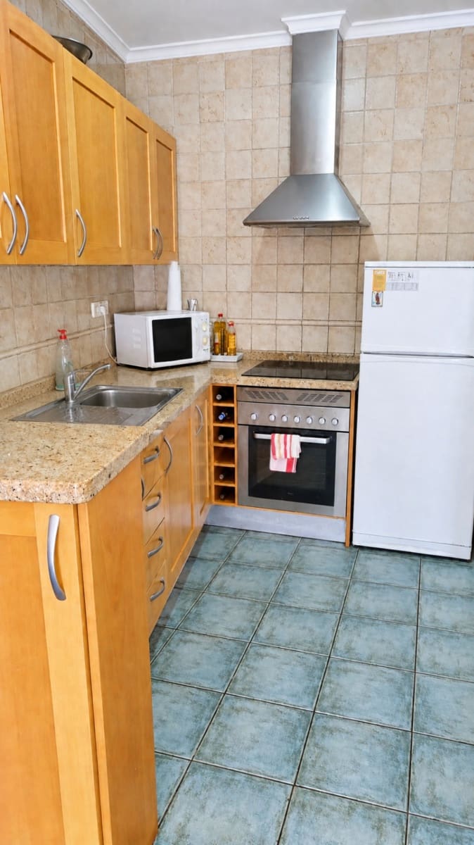 2 Zimmer Apartment zu verkaufen in Orba mit Pool - 145.000 € (Ref: 9566361)
