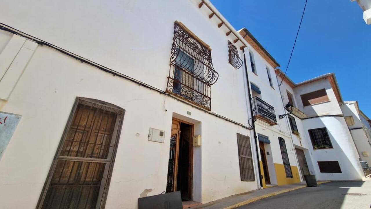 4 soveværelse Byhus til salg i Parcent - € 110.000 (Ref: 9566362)