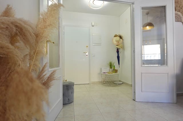 4 soveværelse Lejlighed til salg i Dénia - € 295.000 (Ref: 9566373)