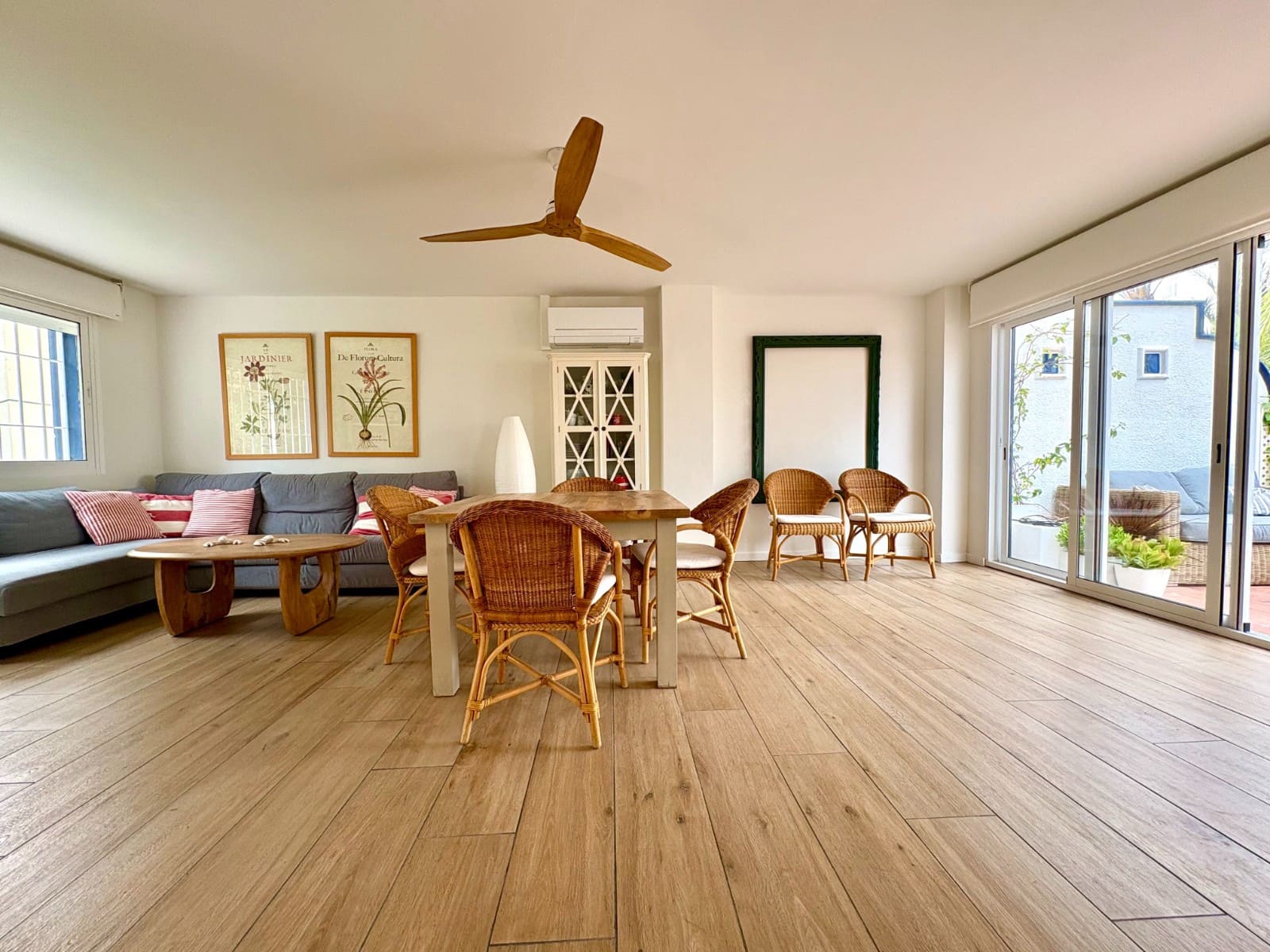 2 camera da letto Appartamento sulla Spiaggia in vendita in Denia con piscina - 390.000 € (Rif: 9566374)