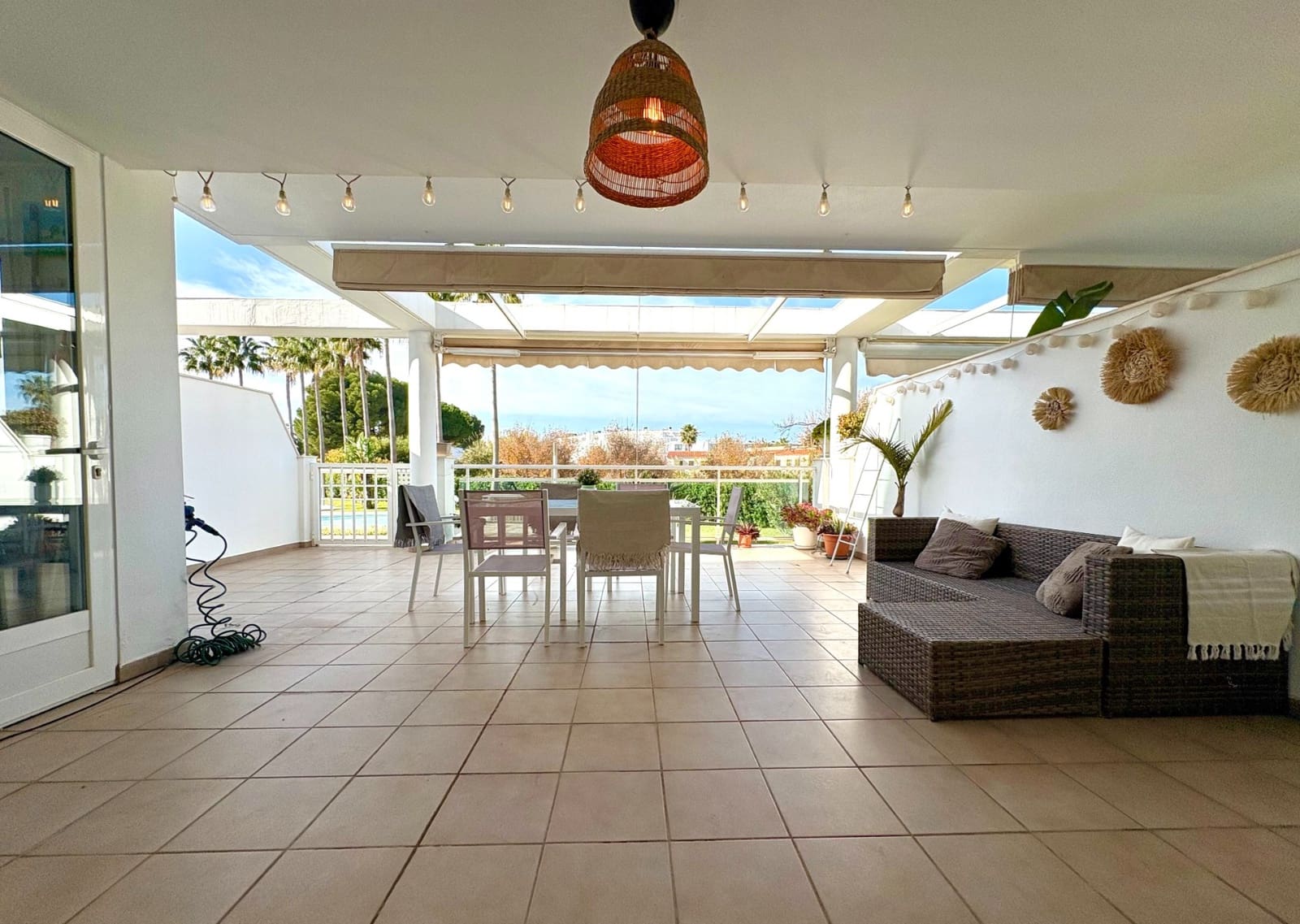 2 camera da letto Appartamento sulla Spiaggia in vendita in Denia con piscina - 365.000 € (Rif: 9566375)