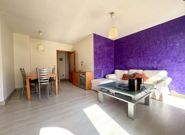 Apartamento de 3 habitaciones en Dénia en venta - 275.000 € (Ref: 9566376)