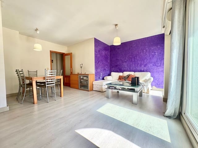 Apartamento de 3 habitaciones en Dénia en venta - 275.000 € (Ref: 9566376)