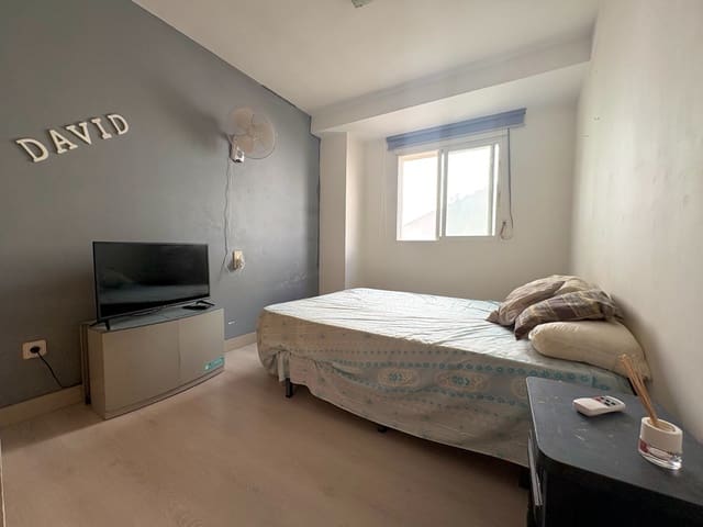 Apartamento de 3 habitaciones en Dénia en venta - 275.000 € (Ref: 9566376)