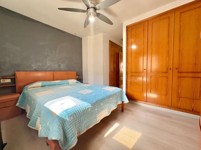 Apartamento de 3 habitaciones en Dénia en venta - 275.000 € (Ref: 9566376)