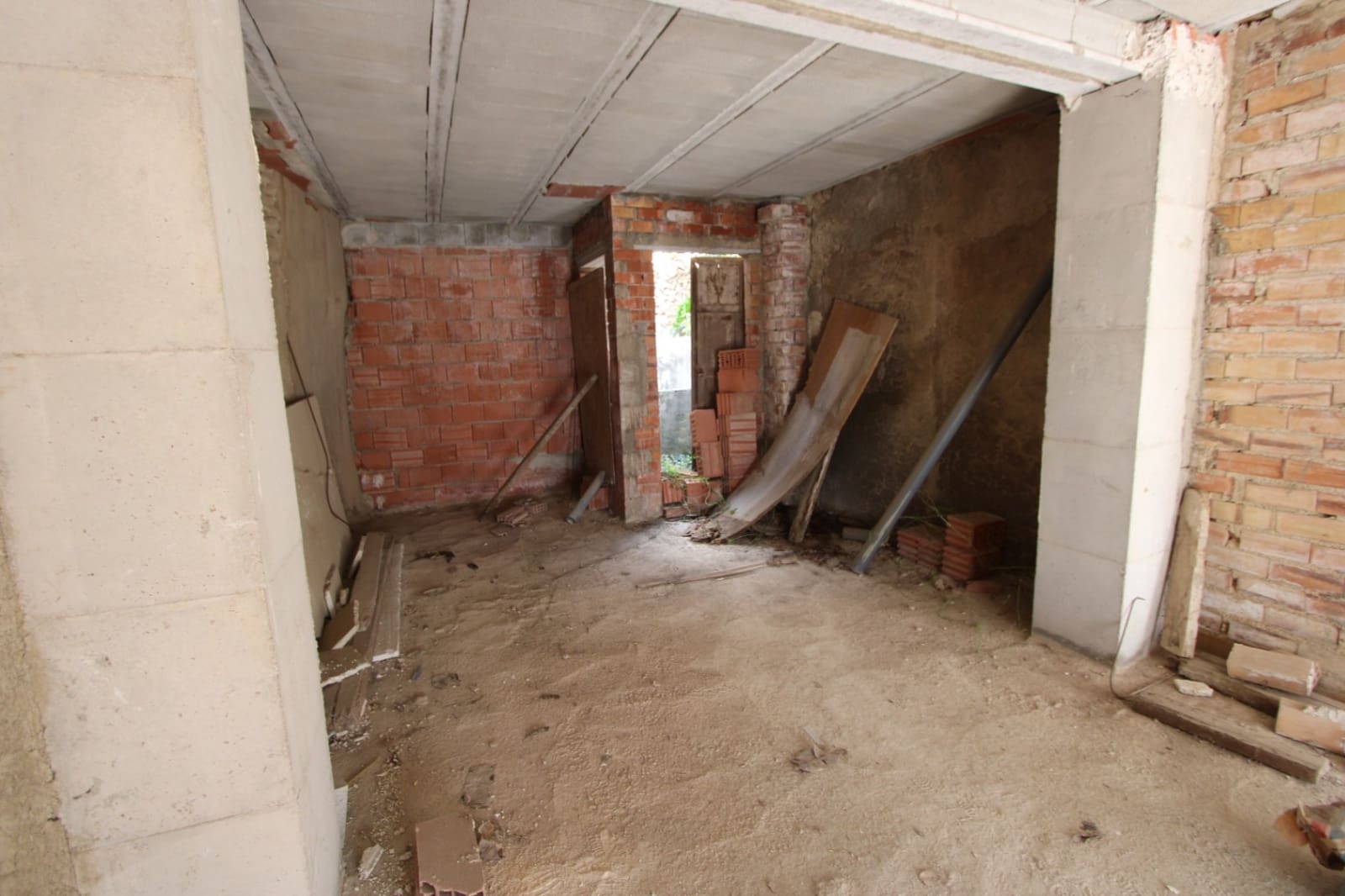 Dom na sprzedaż w Murla - 120 000 € (Ref: 9592134)