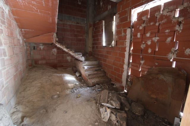 Dom na sprzedaż w Murla - 120 000 € (Ref: 9592134)