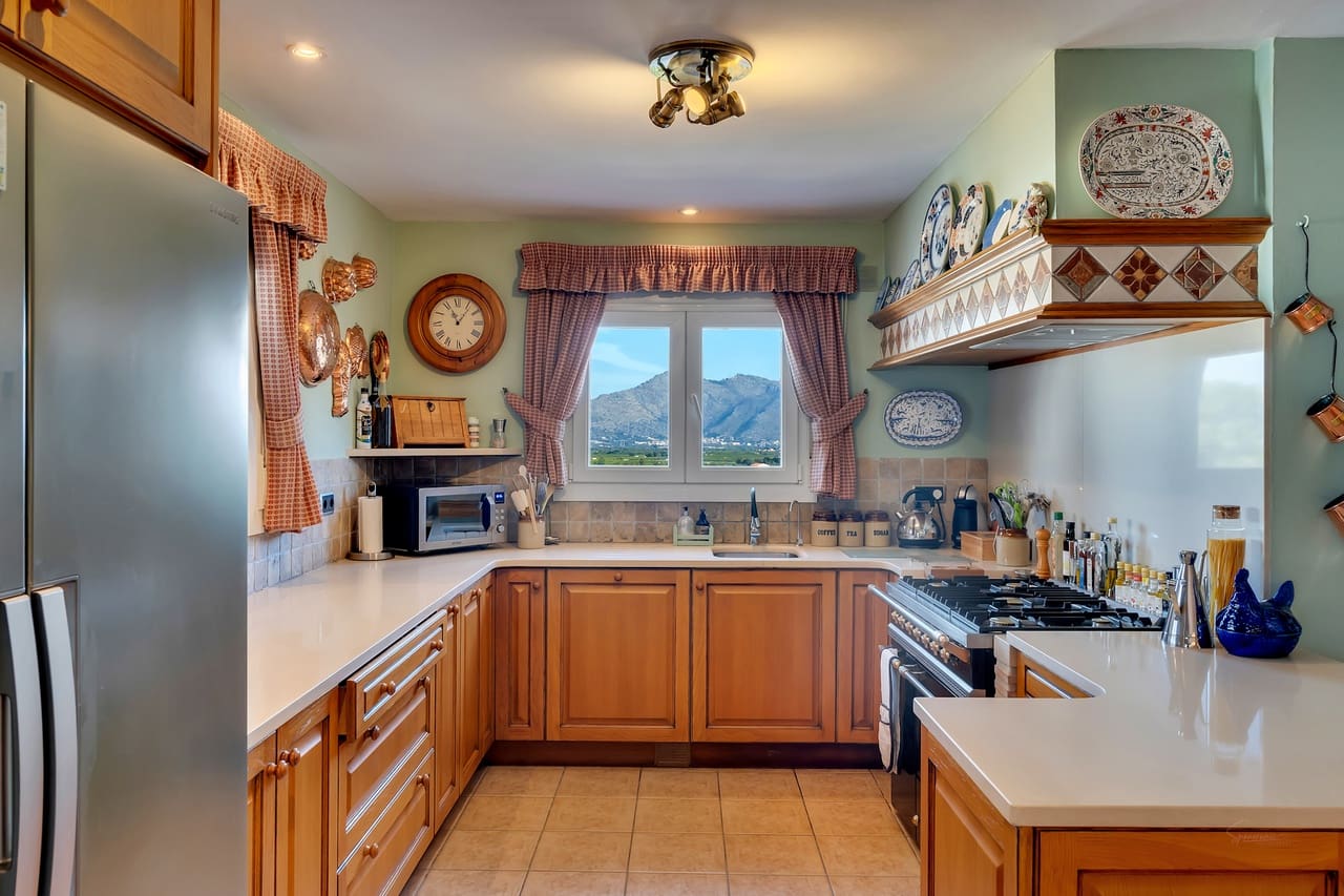 4 soveværelse Villa til salg i Orba - € 599.950 (Ref: 9675910)