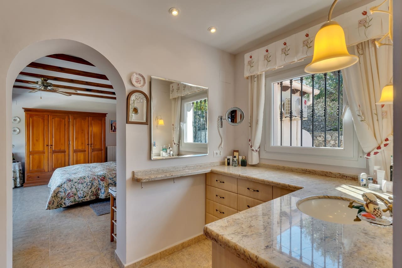 4 soveværelse Villa til salg i Orba - € 599.950 (Ref: 9675910)