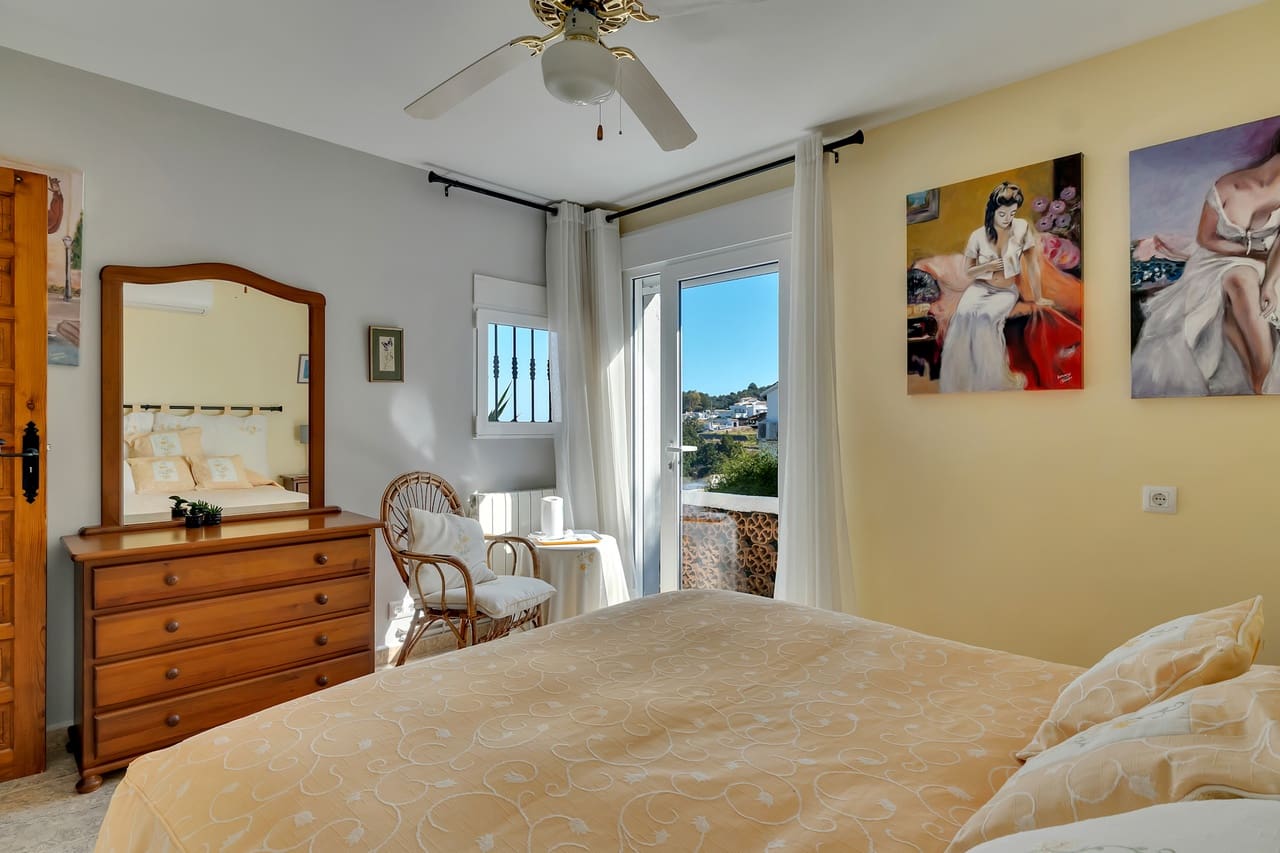 4 soveværelse Villa til salg i Orba - € 599.950 (Ref: 9675910)