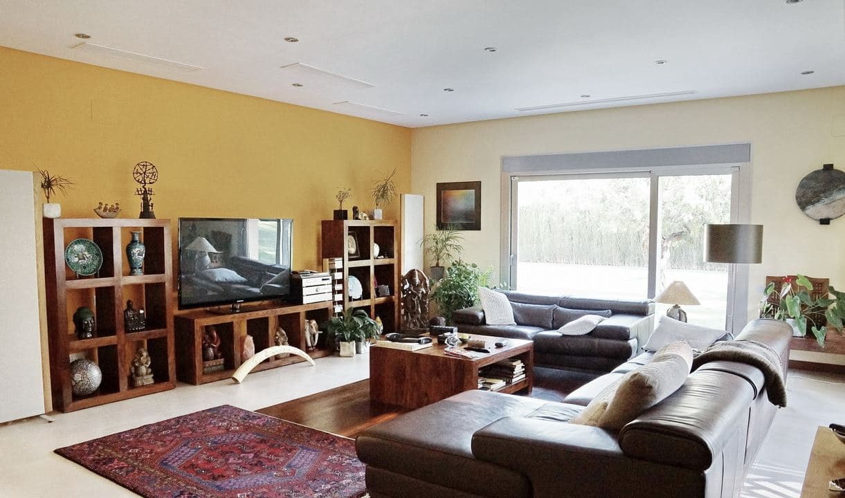 5 bedroom Villa for sale in Denia with pool garage - € 2,995,000 (Ref: 9675915)