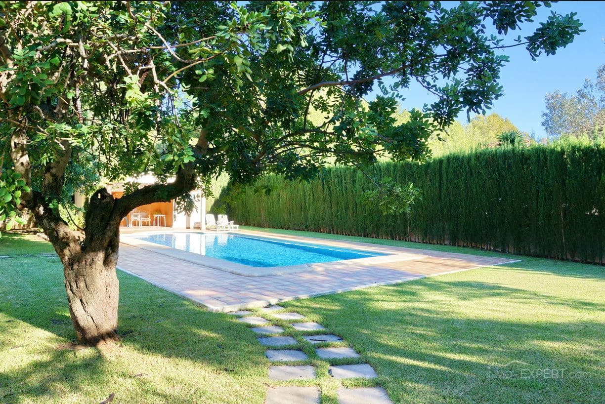5 bedroom Villa for sale in Denia with pool garage - € 2,995,000 (Ref: 9675915)