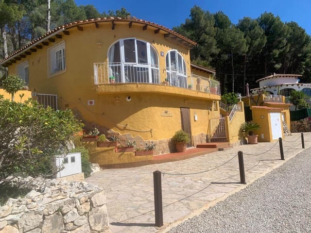 Chalet de 3 habitaciones en Alcalalí / Alcanalí en venta con piscina garaje - 420.000 € (Ref: 9737025)