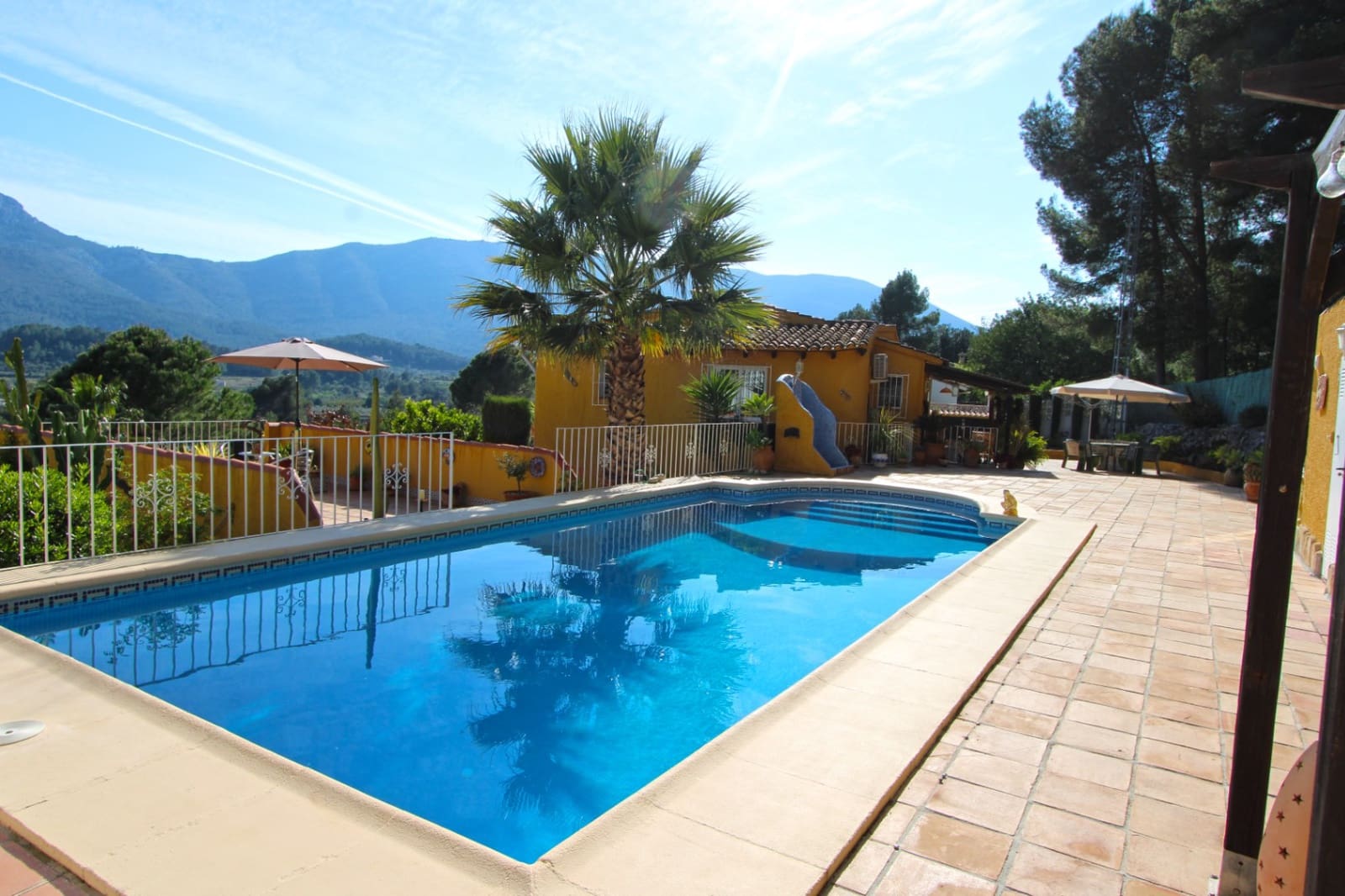 3 bedroom Villa for sale in Alcalali / Alcanali with pool garage - € 420,000 (Ref: 9737025)