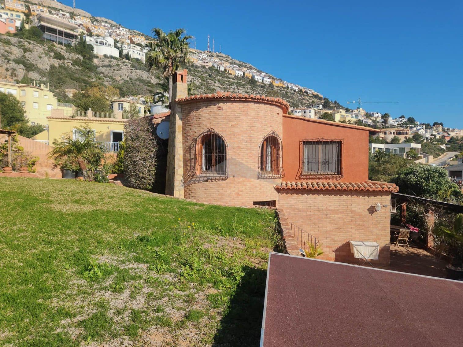 3 sypialnia Willa na sprzedaż w Cumbre del Sol z basenem garażem - 520 000 € (Ref: 9737026)