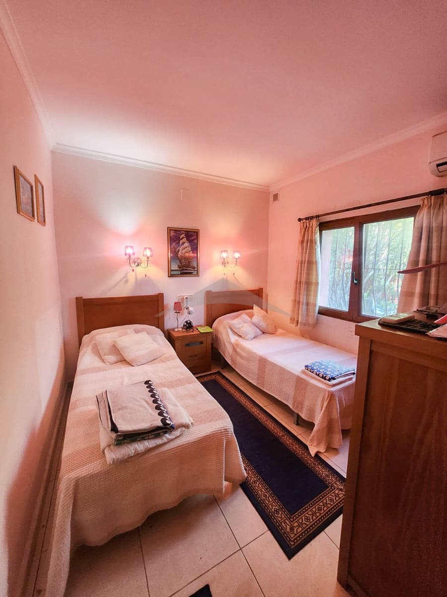 3 sypialnia Willa na sprzedaż w Cumbre del Sol z basenem garażem - 520 000 € (Ref: 9737026)