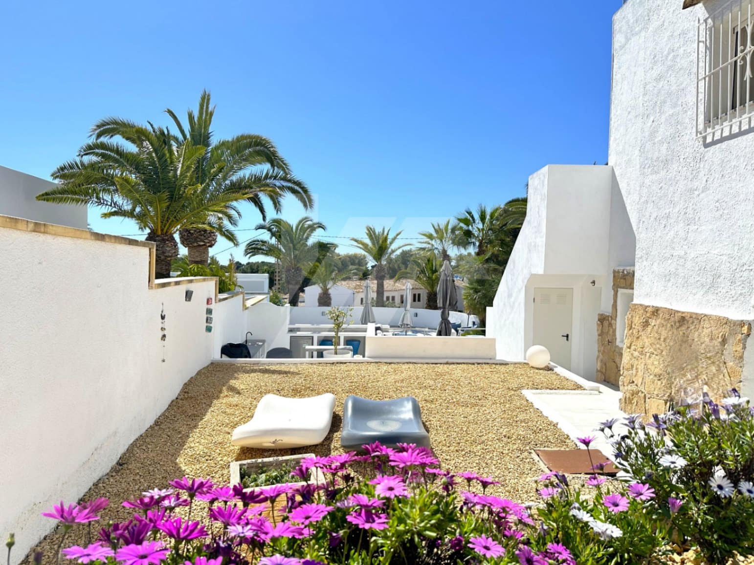 2 makuuhuone Huvila myytävänä paikassa Moraira mukana uima-altaan 
autotalli - 875 000 € (Ref: 9737027)