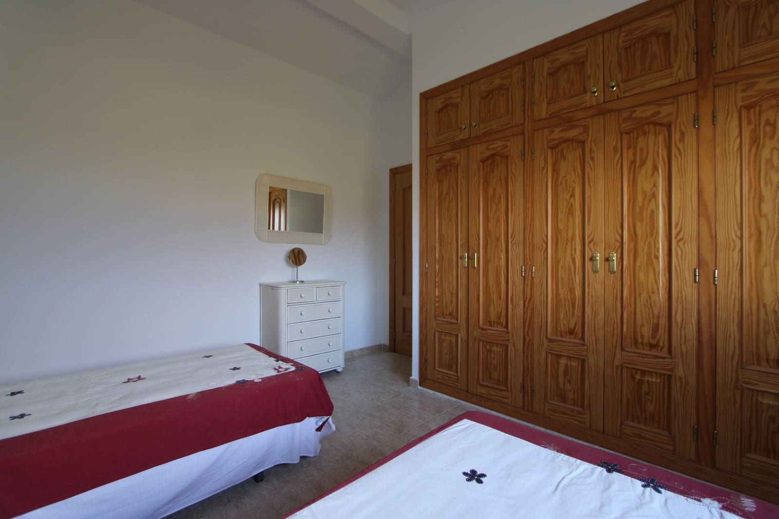 4 bedroom Villa for sale in Benidoleig with pool garage - € 575,000 (Ref: 9737029)