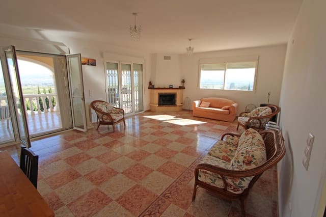 Chalet de 4 habitaciones en Tormos en venta con garaje - 425.000 € (Ref: 9737030)