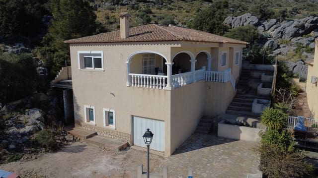 Chalet de 4 habitaciones en Tormos en venta con garaje - 425.000 € (Ref: 9737030)