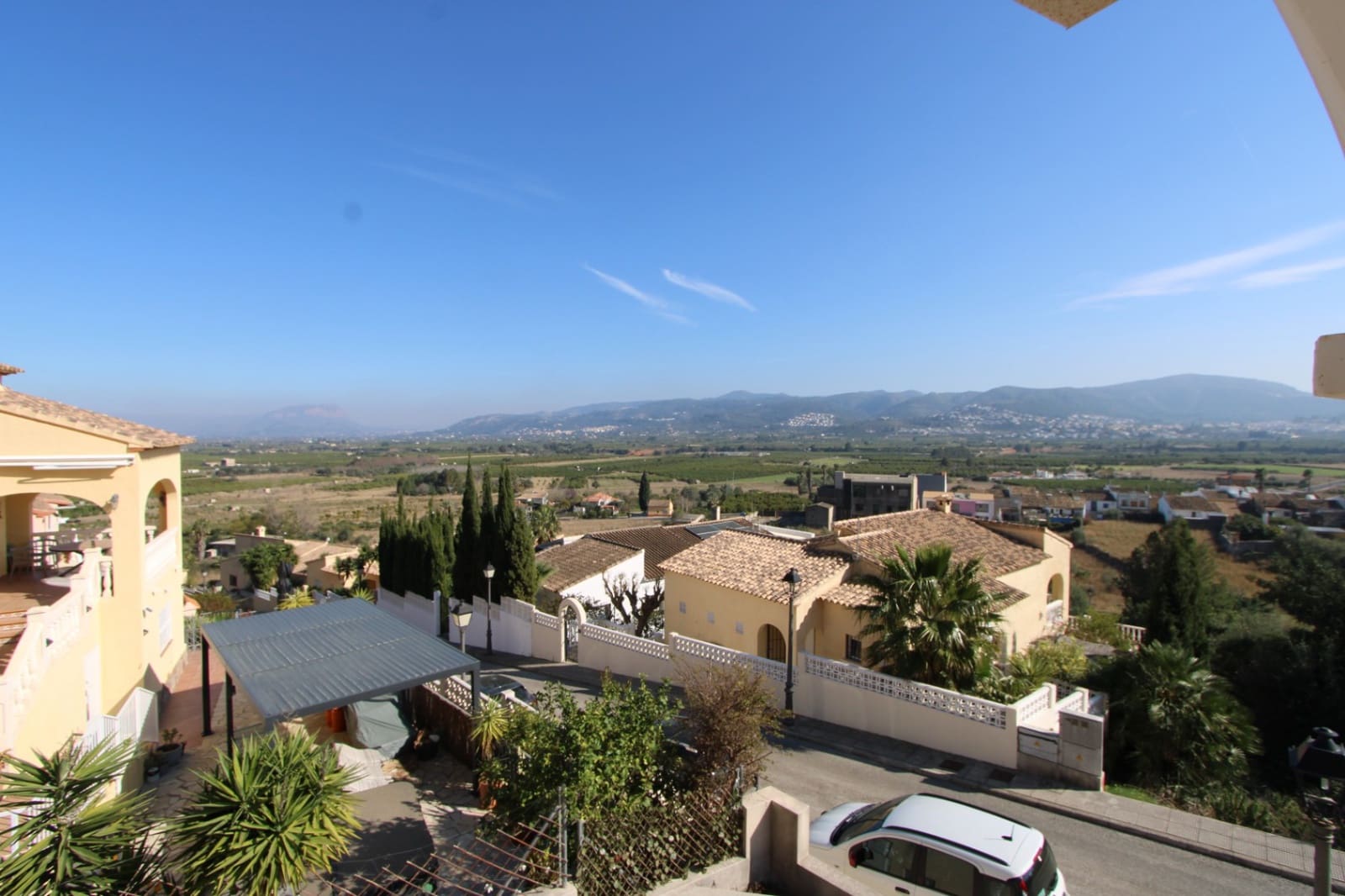 4 bedroom Villa for sale in Tormos with garage - € 425,000 (Ref: 9737030)