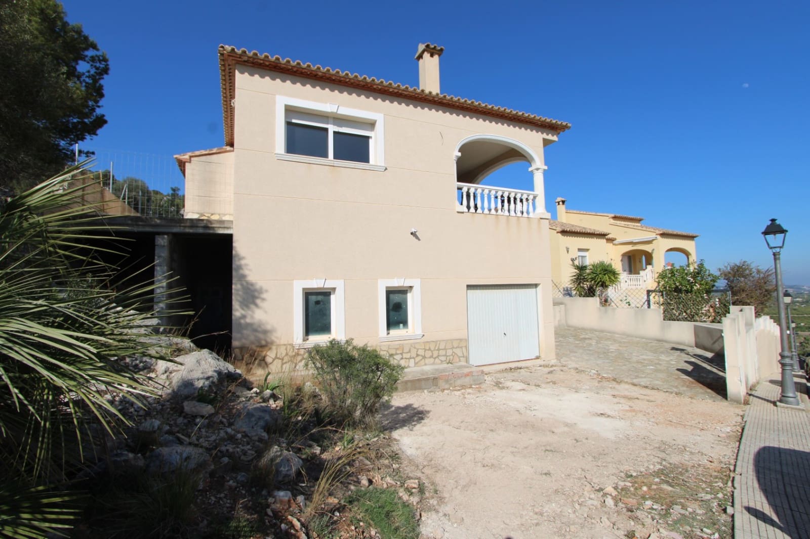 4 bedroom Villa for sale in Tormos with garage - € 425,000 (Ref: 9737030)