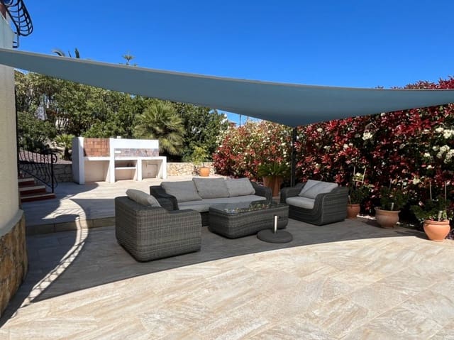 1 sypialnia Willa na sprzedaż w Alcalalí / Alcanalí z basenem garażem - 585 000 € (Ref: 9753421)